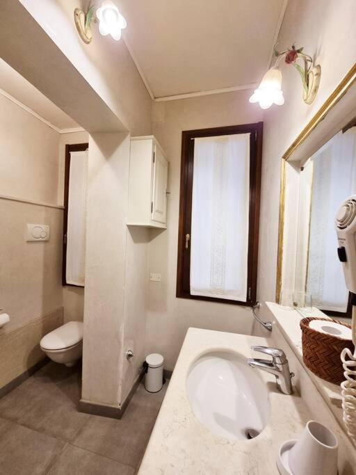 Ca'Briani Luxury - Behind S.Mark Square Veneza Exterior foto