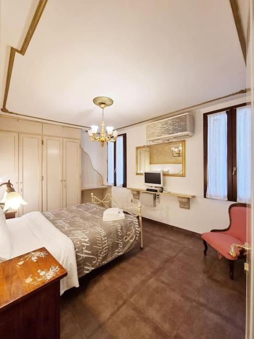 Ca'Briani Luxury - Behind S.Mark Square Veneza Exterior foto